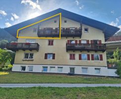 Sterzing: Dachgeschosswohnung mit Stadtblick